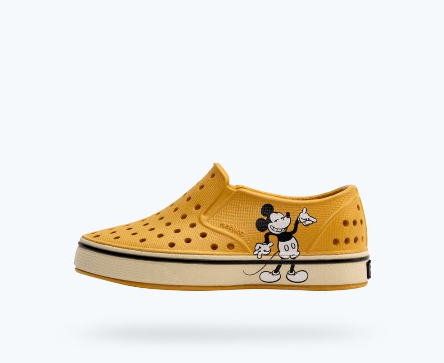 Native Miles Disney Print Mocassins Meisjes Geel | HTROXB438